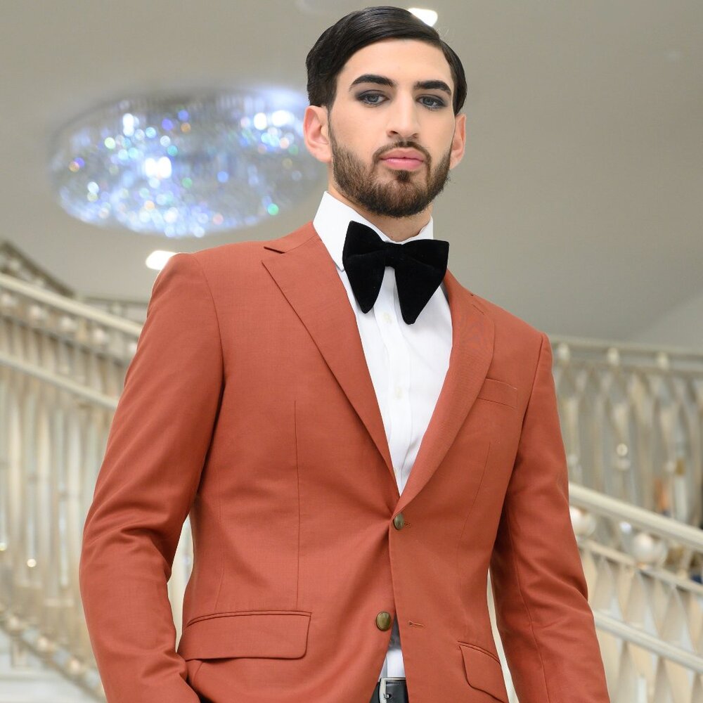 Crimson Jacket - Picture 2 of 3